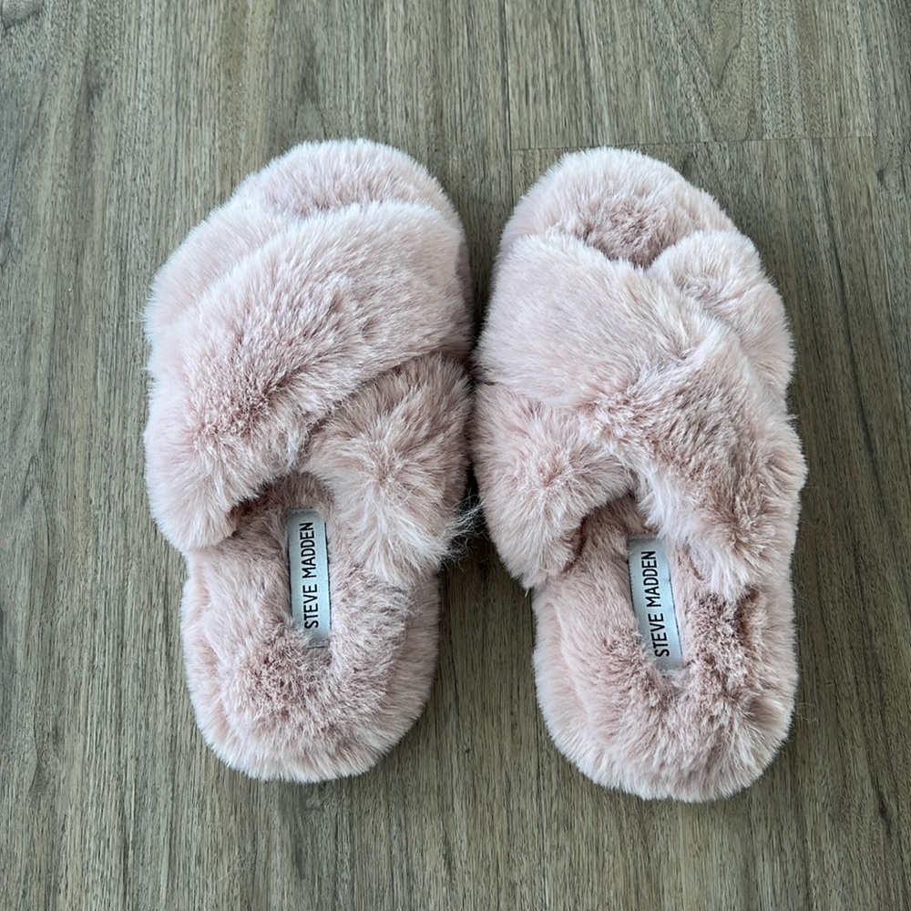 Steve Madden slippers